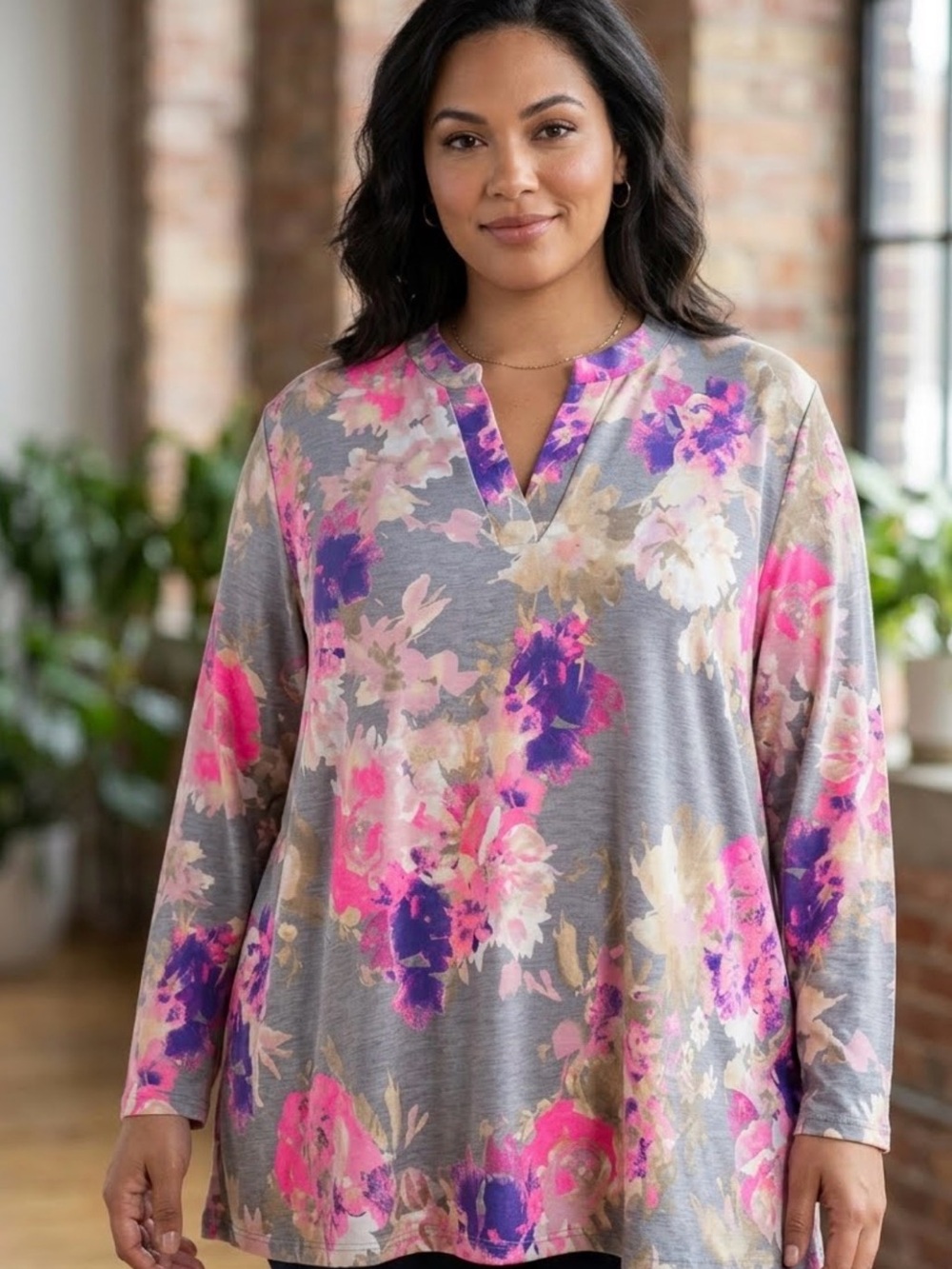 Women’s Floral Split-Neck Top in Gray and Pink 2X